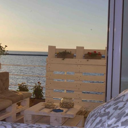 מלון קאריני Sea View Life מראה חיצוני תמונה