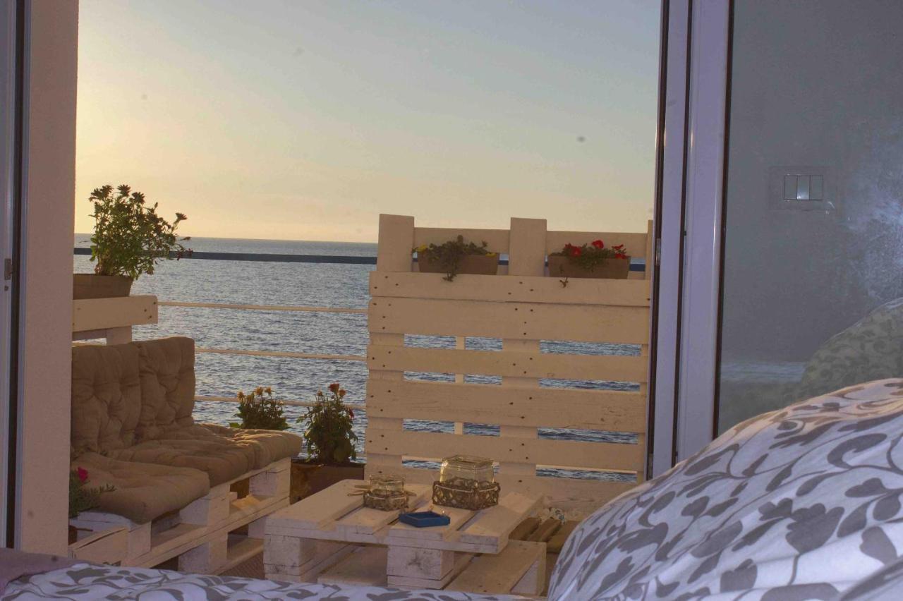 מלון קאריני Sea View Life מראה חיצוני תמונה