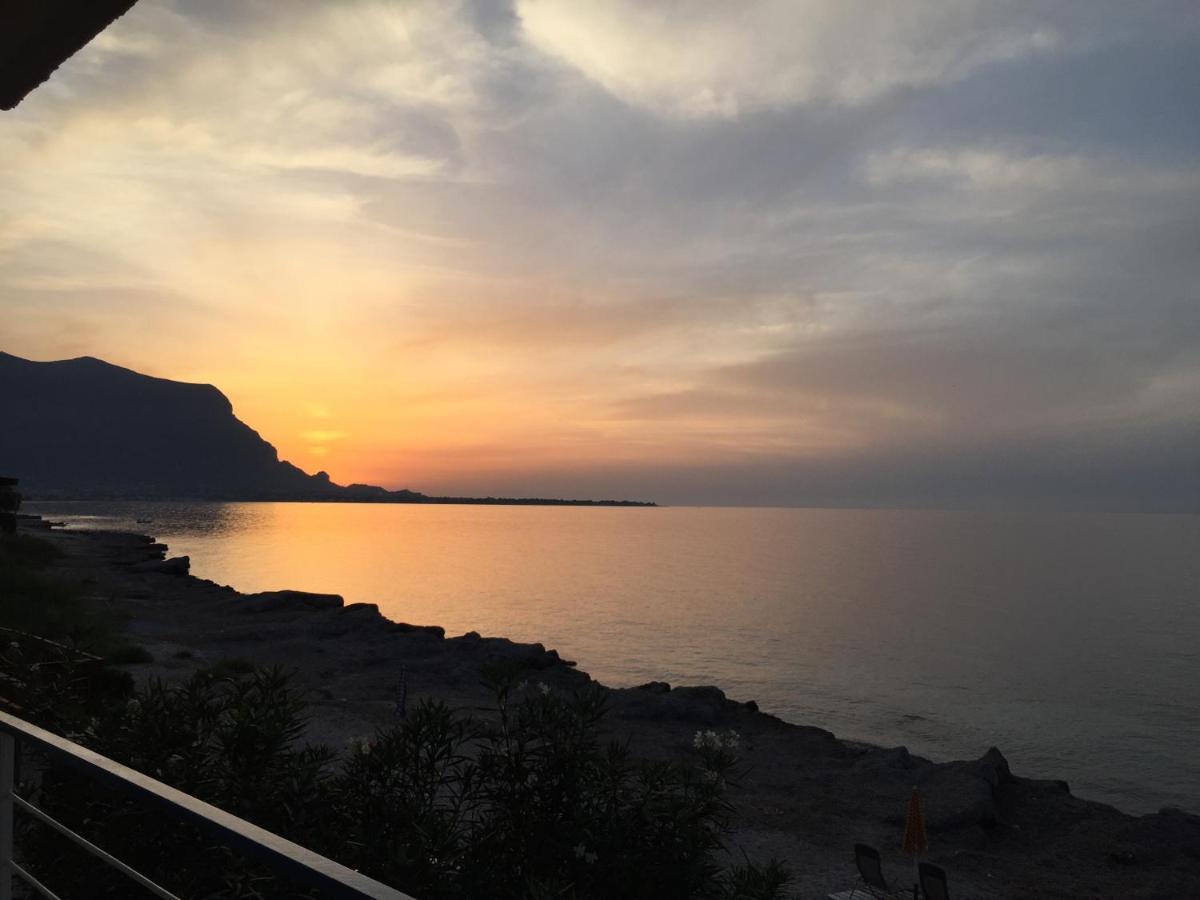 מלון קאריני Sea View Life מראה חיצוני תמונה