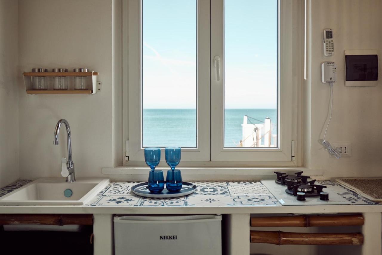 מלון קאריני Sea View Life מראה חיצוני תמונה